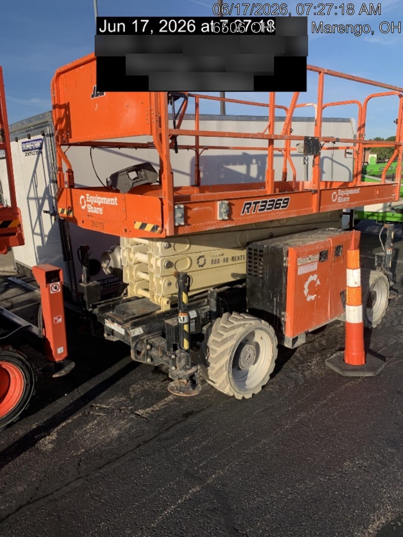 2022 JLG RT3369