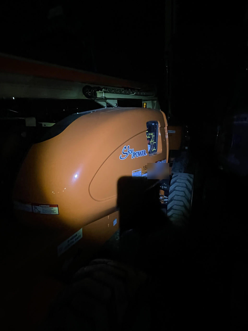 2021 JLG 600AJ