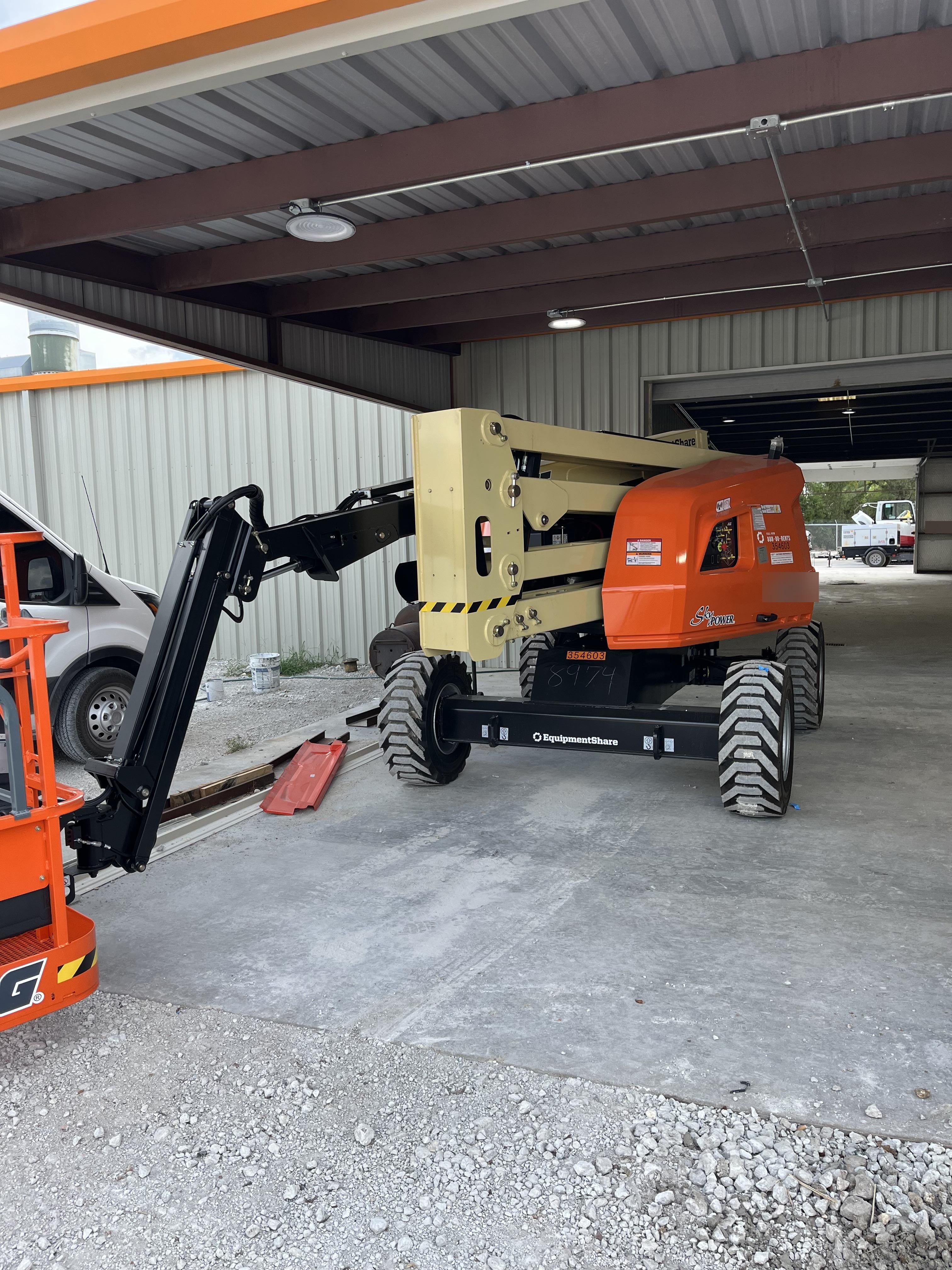 2023 JLG 450AJ