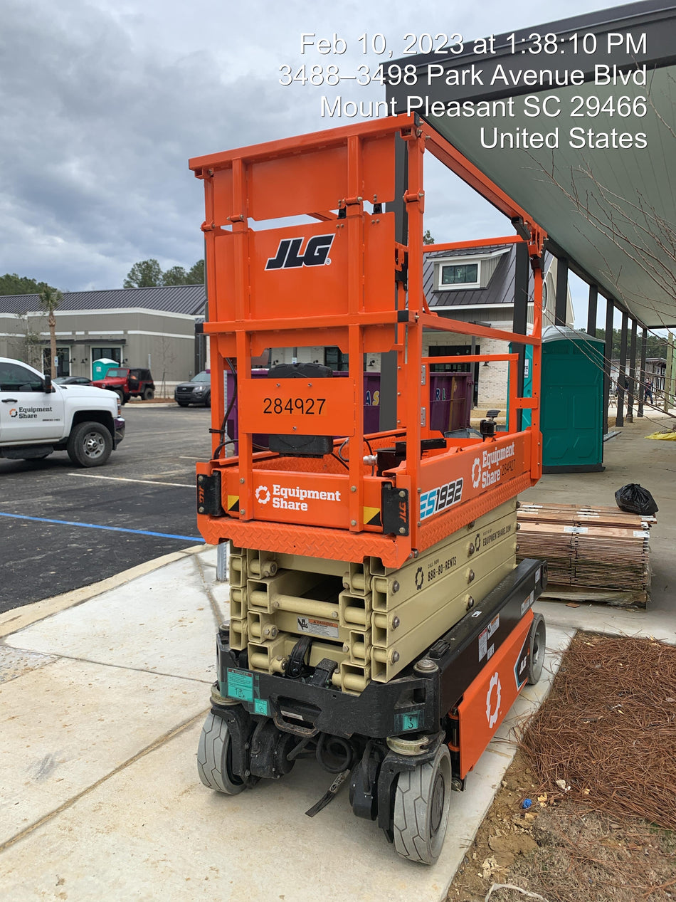 2022 JLG ES1932