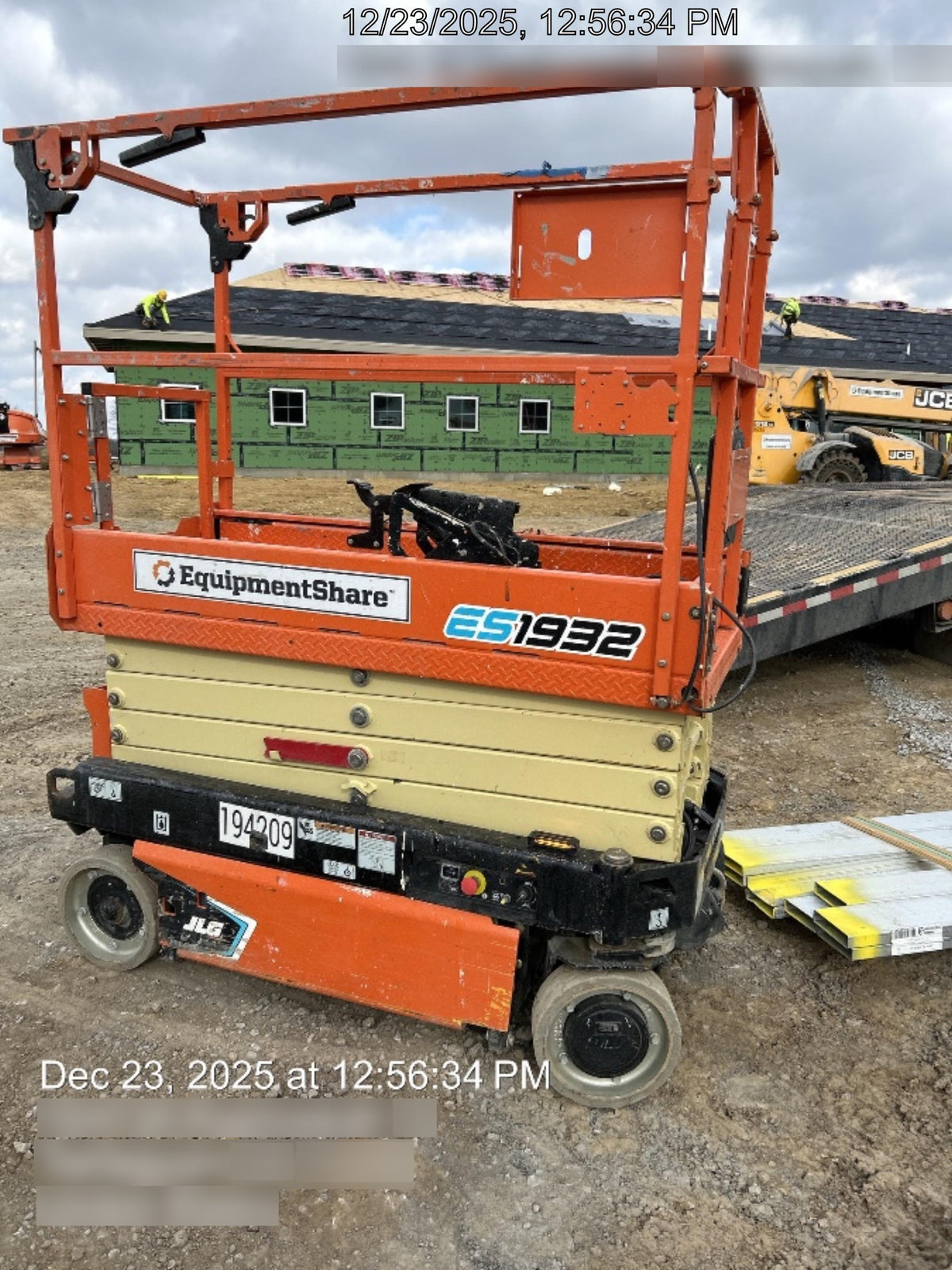 2021 JLG ES1932
