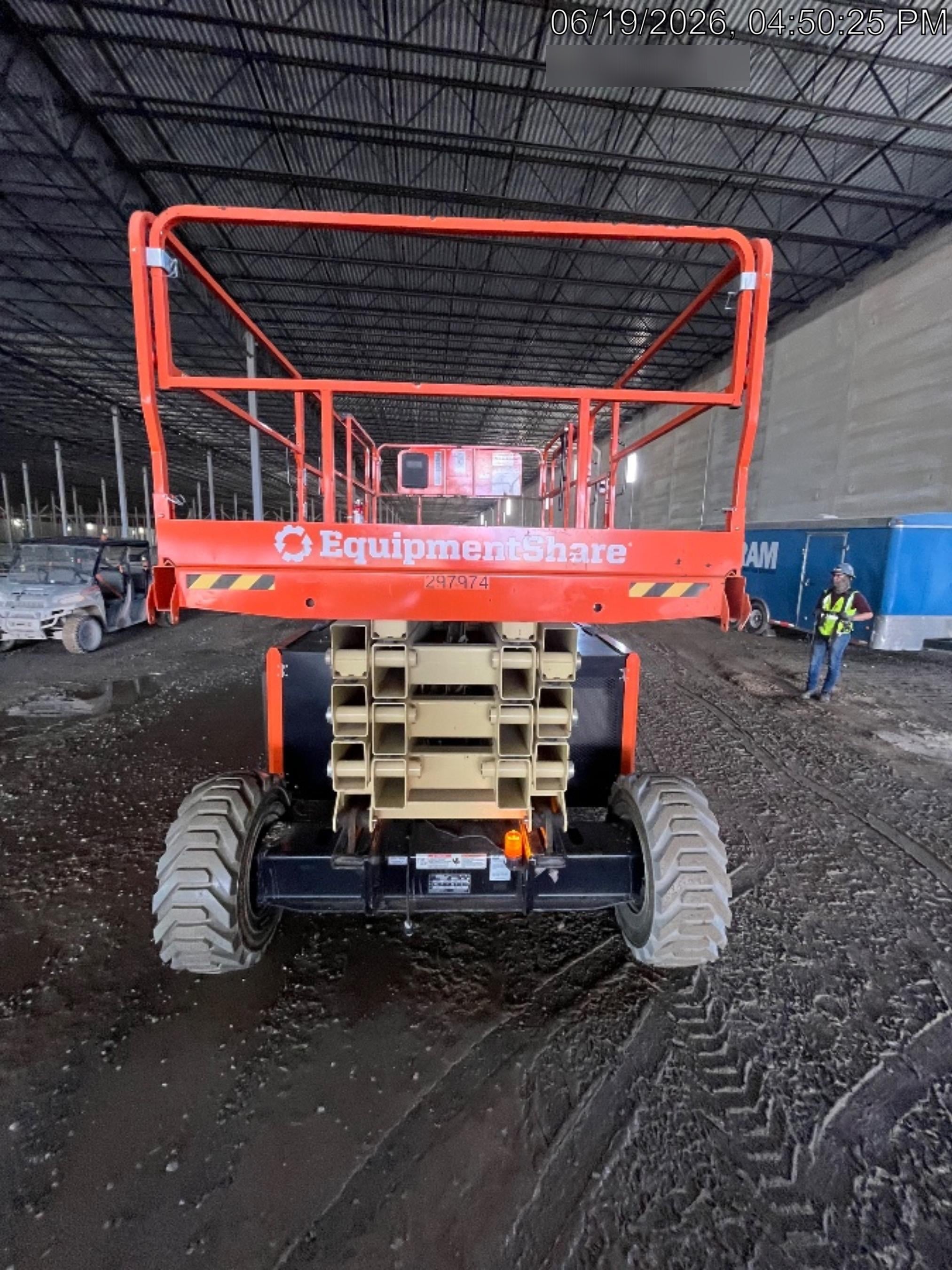 2023 JLG RT4394