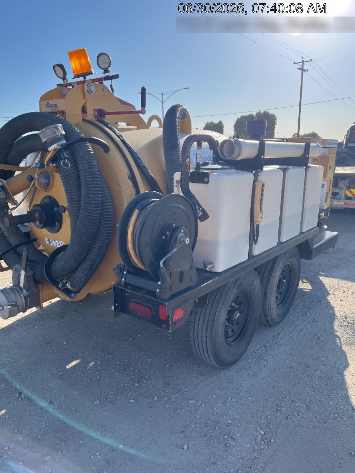 2023 Vac-Tron LP573XDT T4 Koehler Diesel Engine, 500 Gallon Debris Tank, x2 100 Gallon Water Tanks