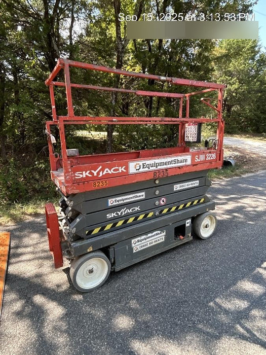 2018 Skyjack SJIII-3226 Skyjack SJIII3226 Scissor Lift w/Trojan Batteries
