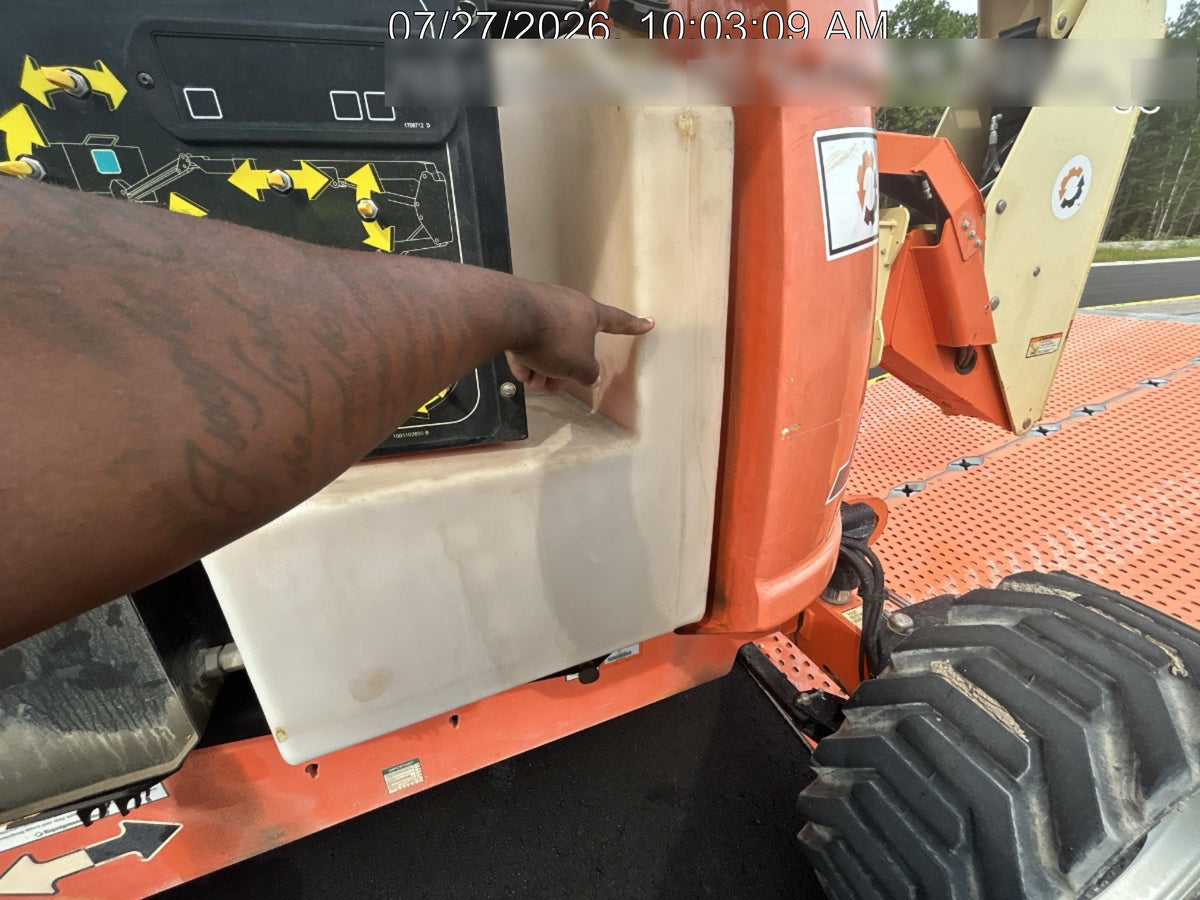 2021 JLG 600AJ