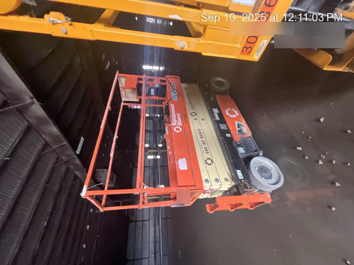 2022 JLG ES2632