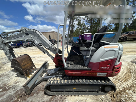 2022 TAKEUCHI TB235-2R