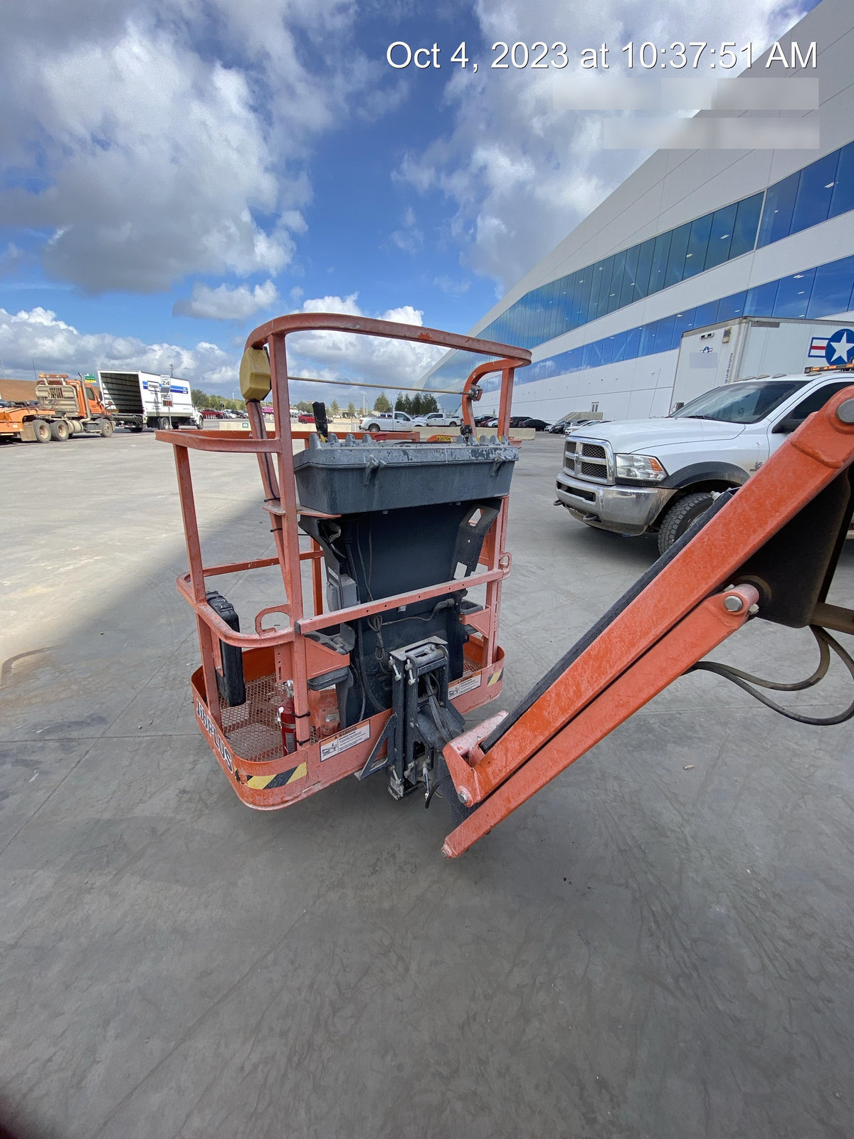 2022 JLG E300AJP