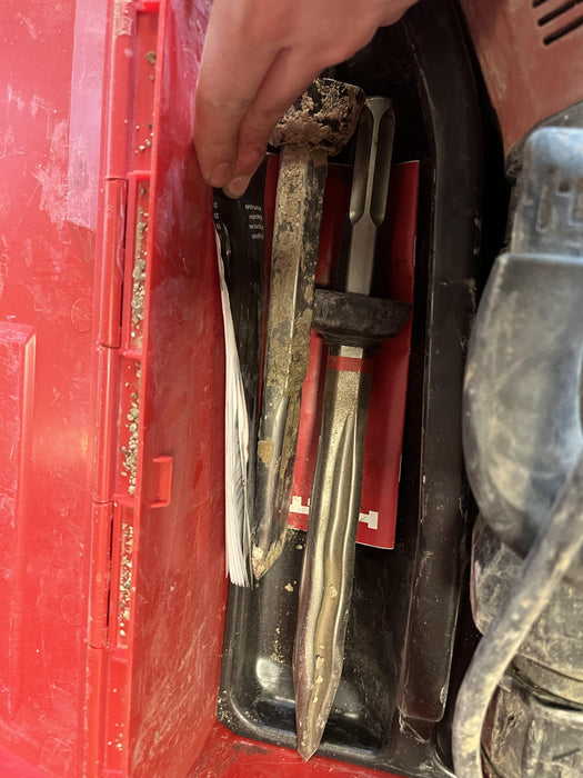 2020 HILTI TE 1000-AVR