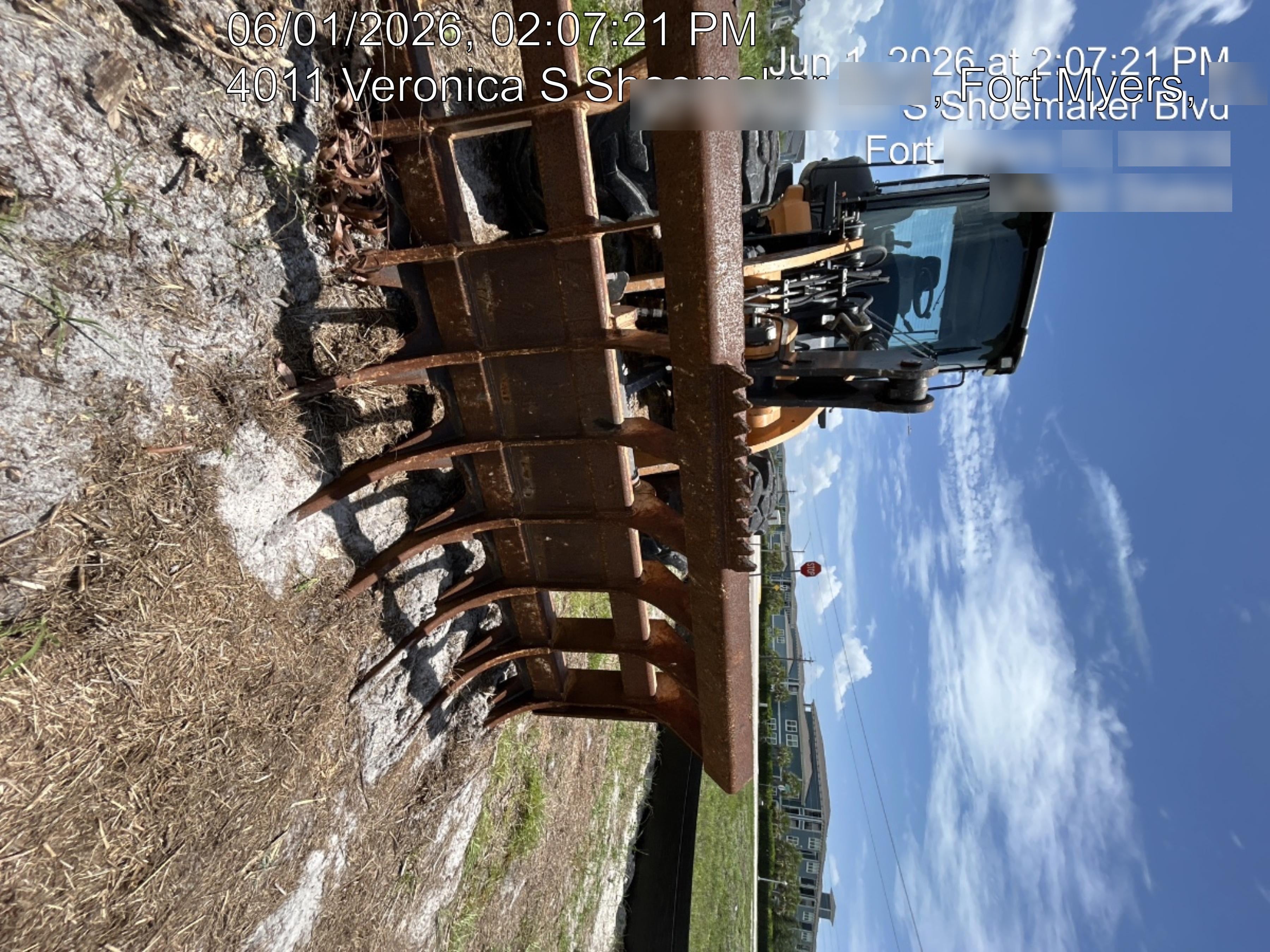 2022 CASE 621G