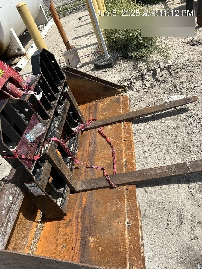 2023 VIRNIG 48" Pallet Forks - Virnig