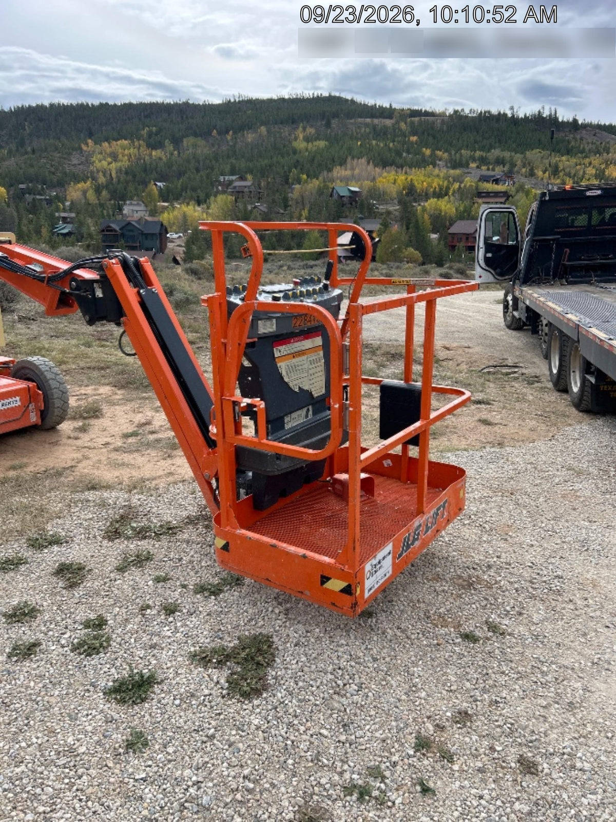 2022 JLG E300AJP