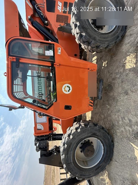 2020 Skytrak 10054 Cab/Heat/Air, Solid Tires, Work Lights, Beacon, Aux Hydraulics, Back up Alarm, Lifting Eye, ES Decals