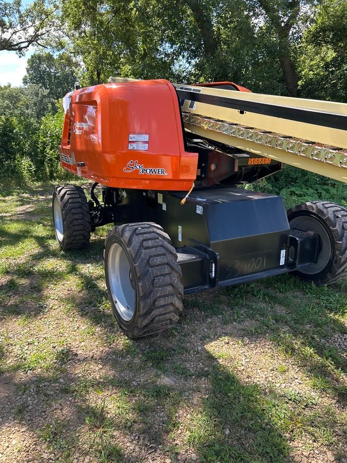 2025 JLG 660SJ