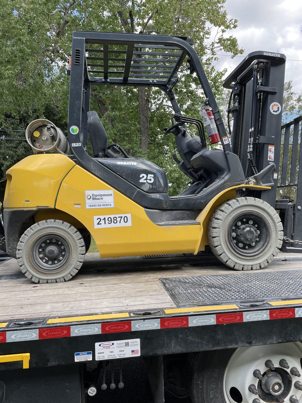 2022 KOMATSU FG25T-16