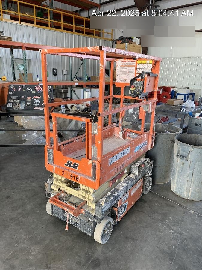 2022 JLG ES1330L