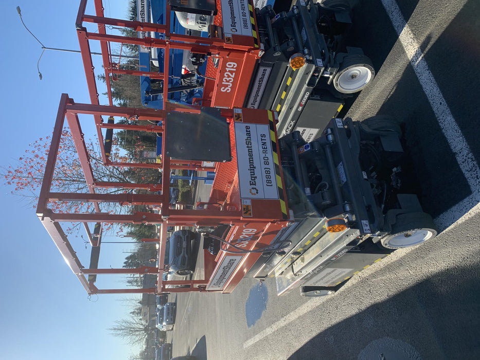 2020 Skyjack SJIII-3219 Solid NM Tires, Half height spring hinged entry gate, Dual Beacons, 800W Inverter