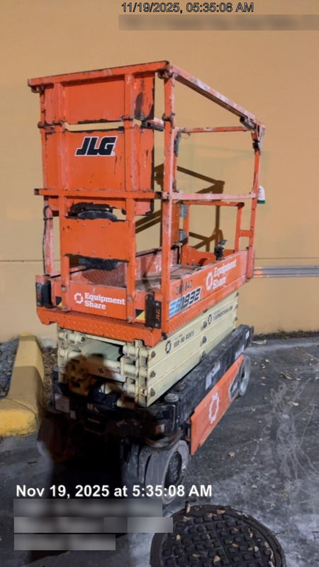 2023 JLG ES1932
