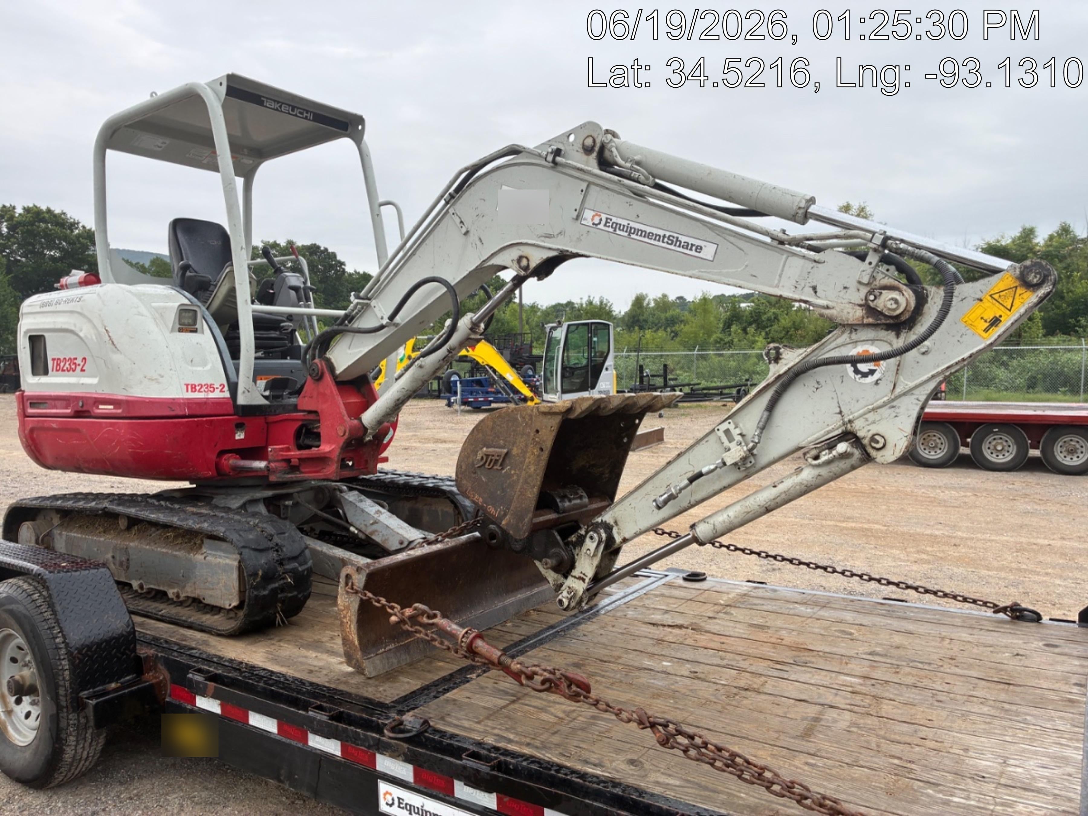 2021 TAKEUCHI TB235-2R