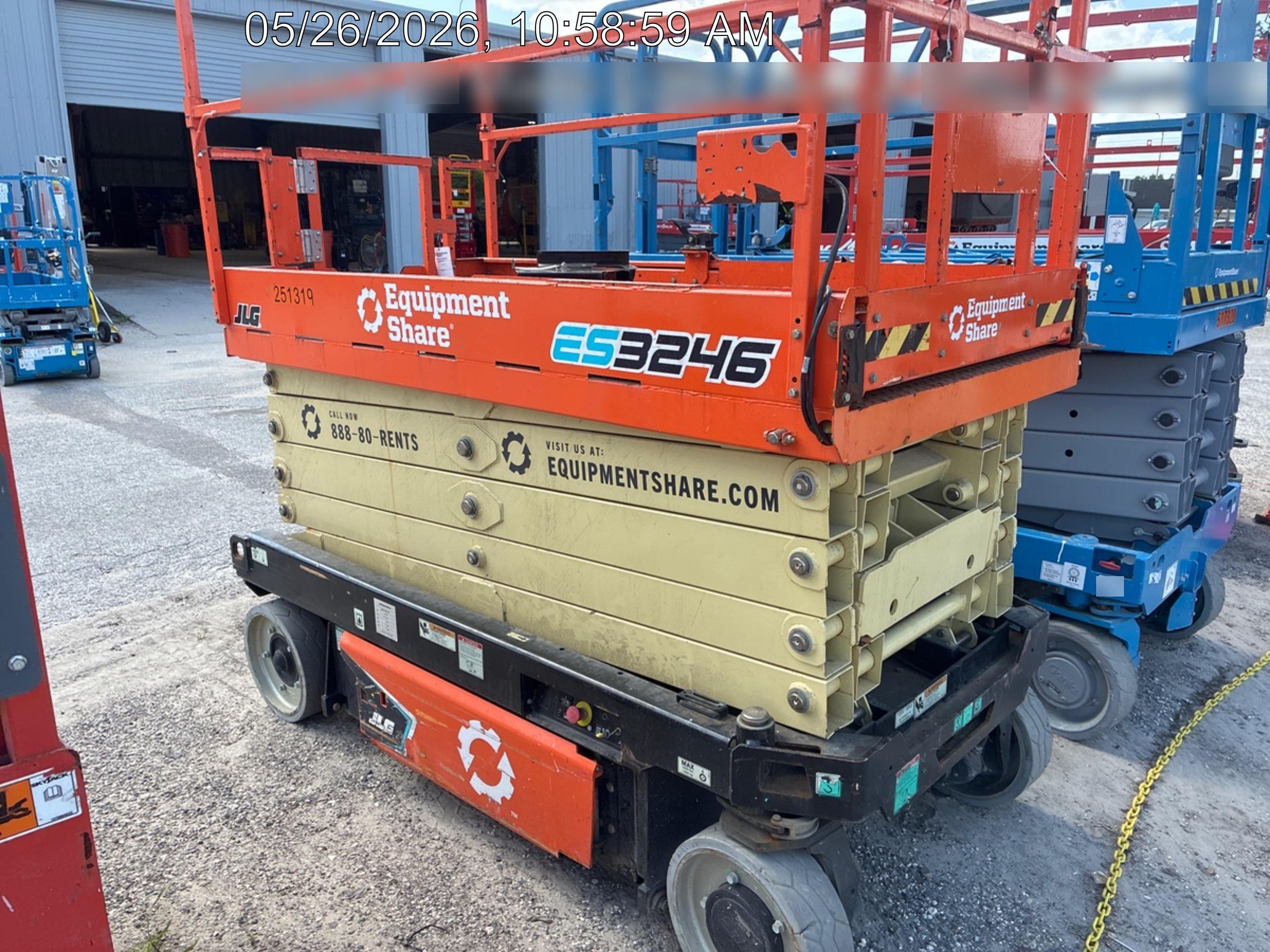 2022 JLG ES3246