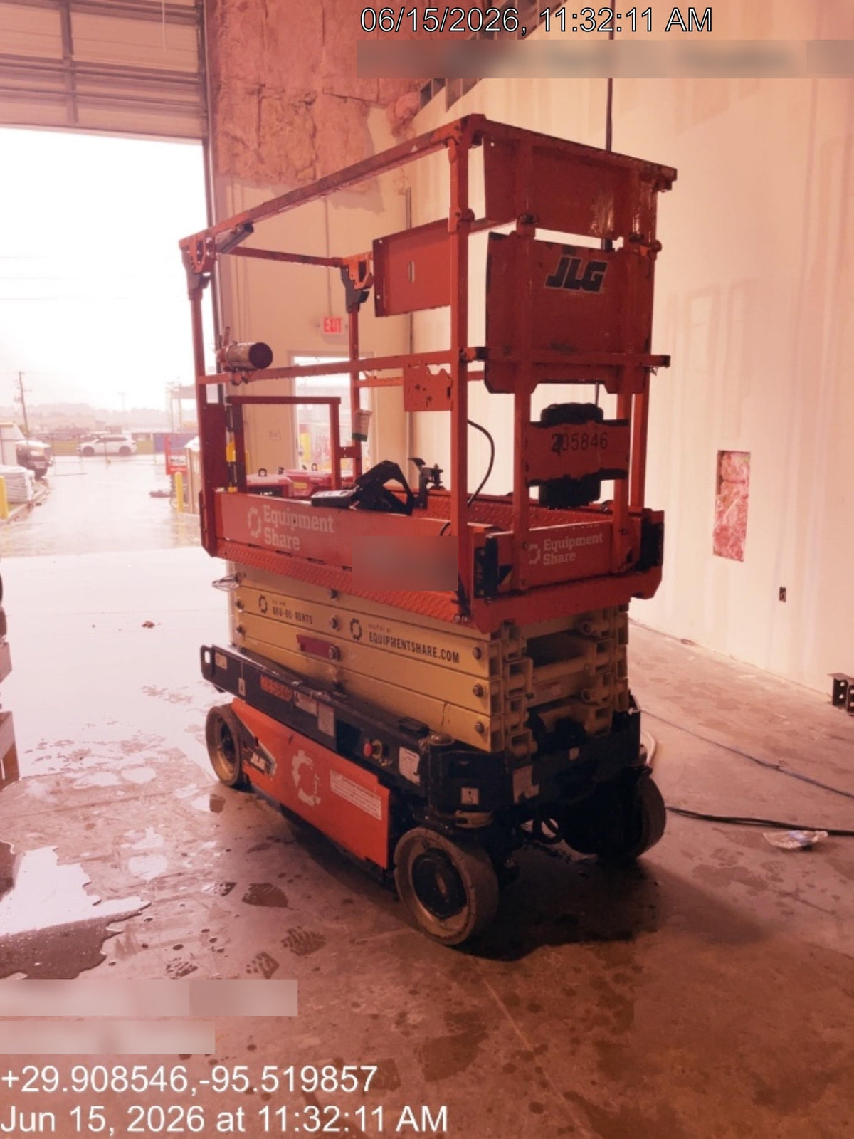 2022 JLG ES1932
