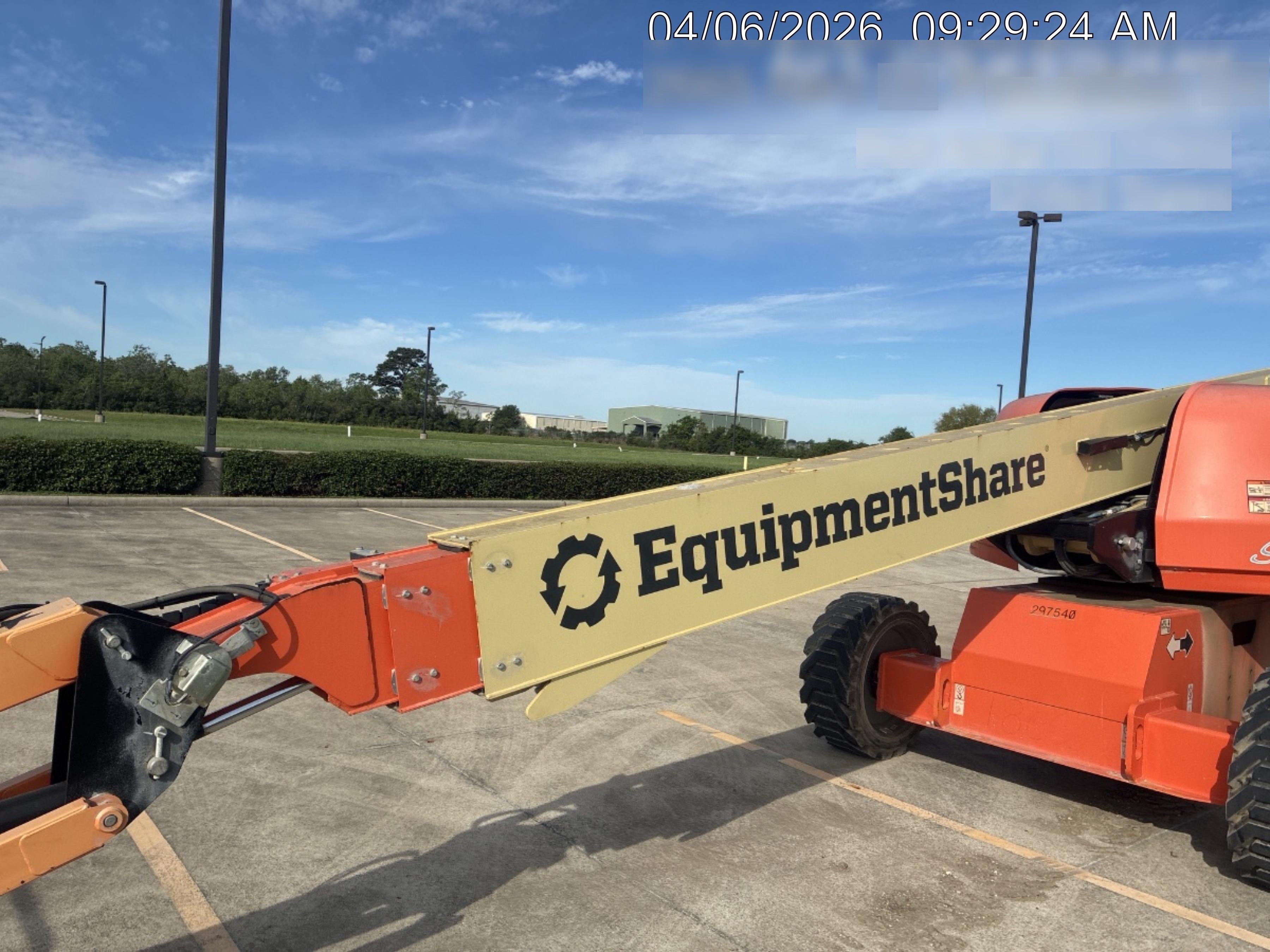 2023 JLG 660SJ