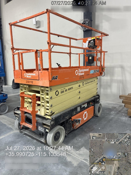 2022 JLG ES3246