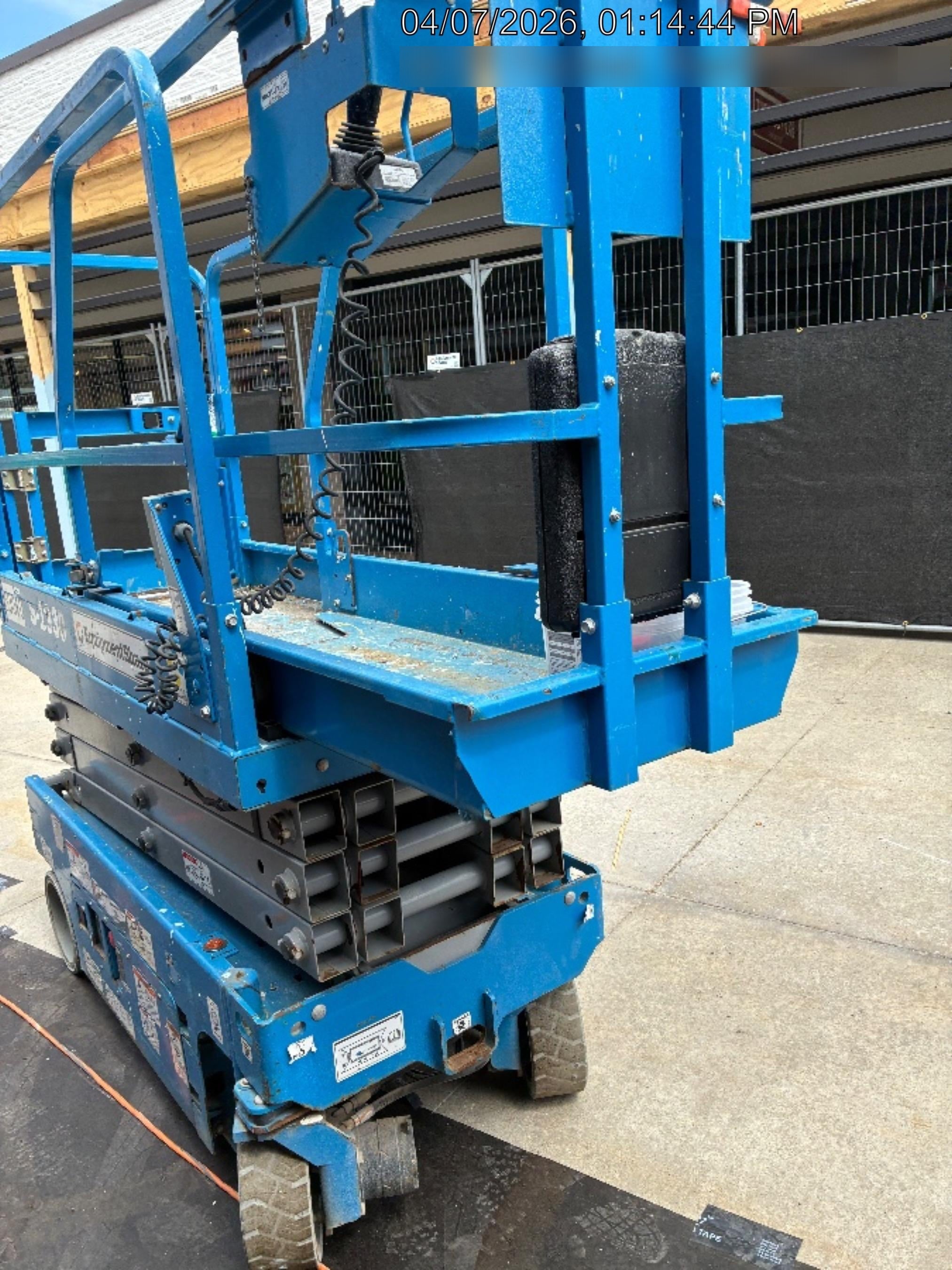 2020 Genie GS-1930 Solid Non Marking Tires, Beacon, Folding rails with half height swing gate