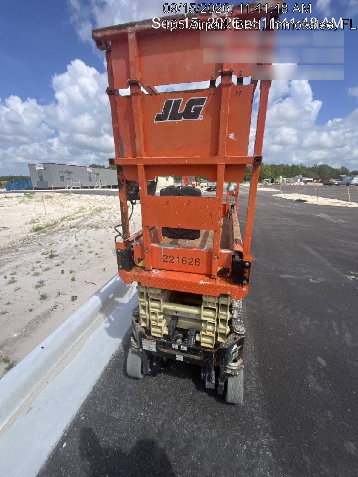 2022 JLG ES1932