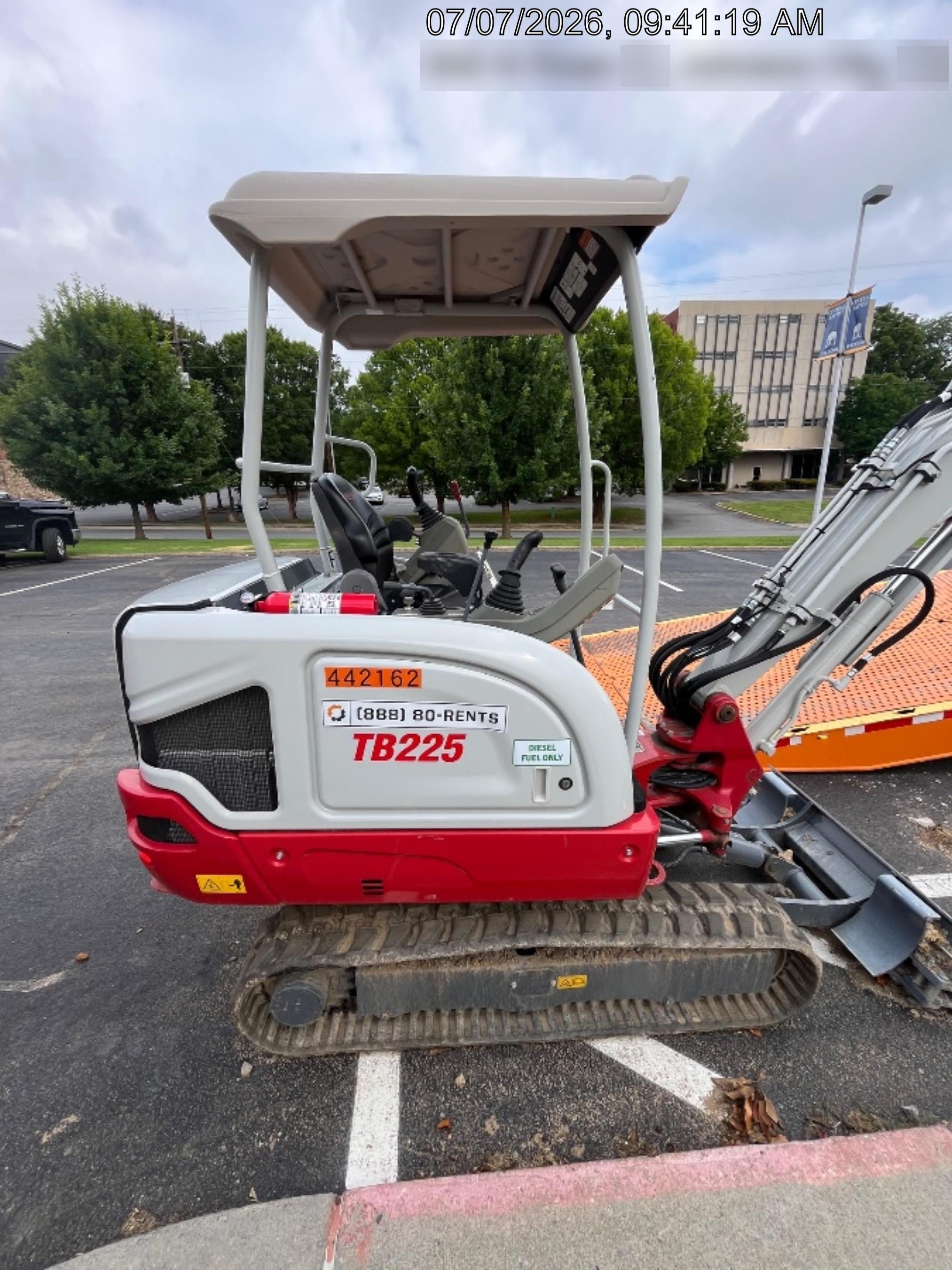 2022 TAKEUCHI TB225R