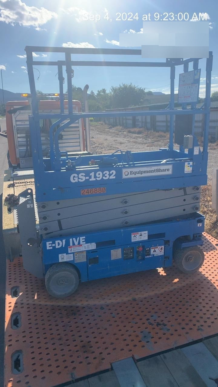 2022 GENIE GS-1932