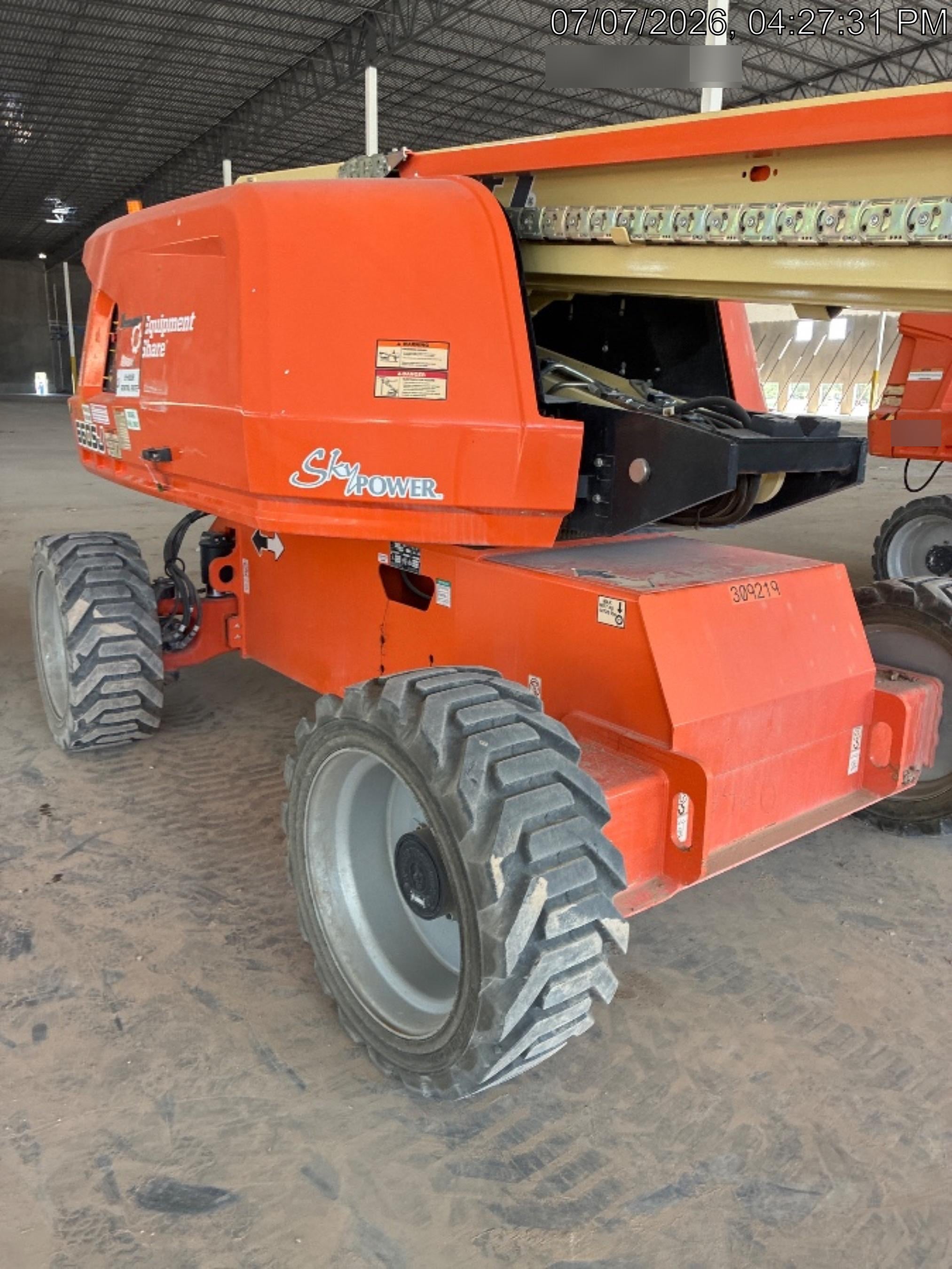 2023 JLG 660SJ
