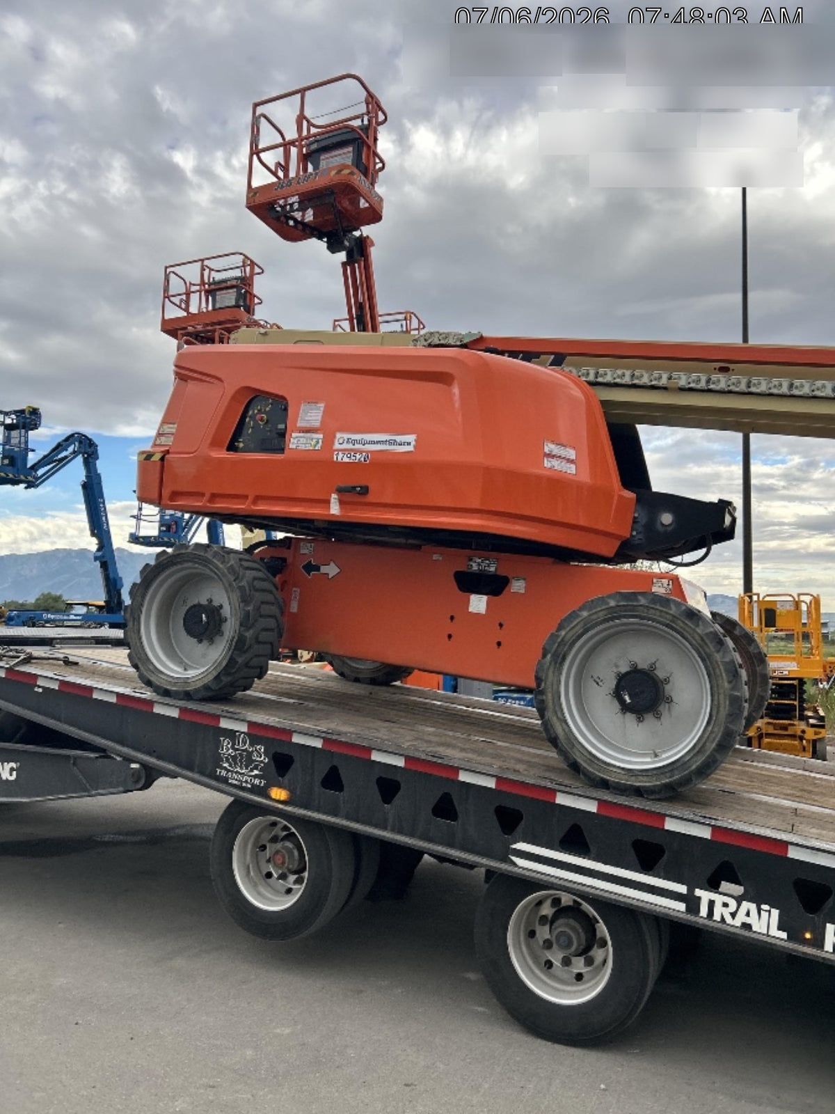 2021 JLG 660SJ