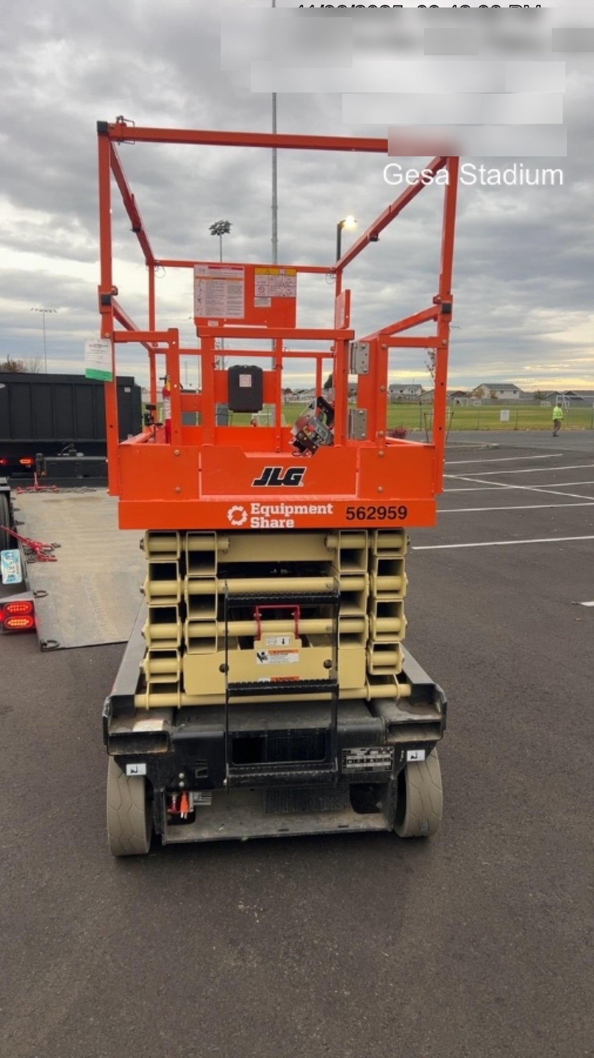 2025 JLG ES3246