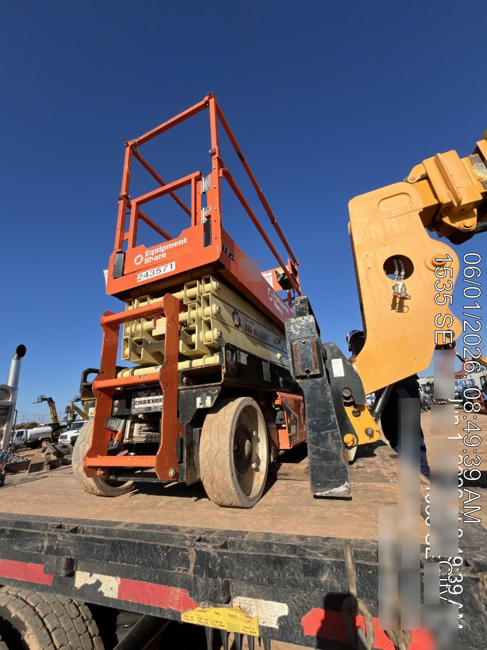 2022 JLG ES2632