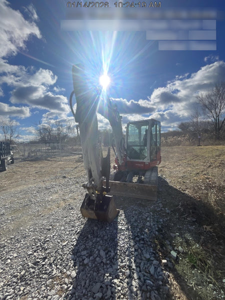 2022 TAKEUCHI TB250-2CR