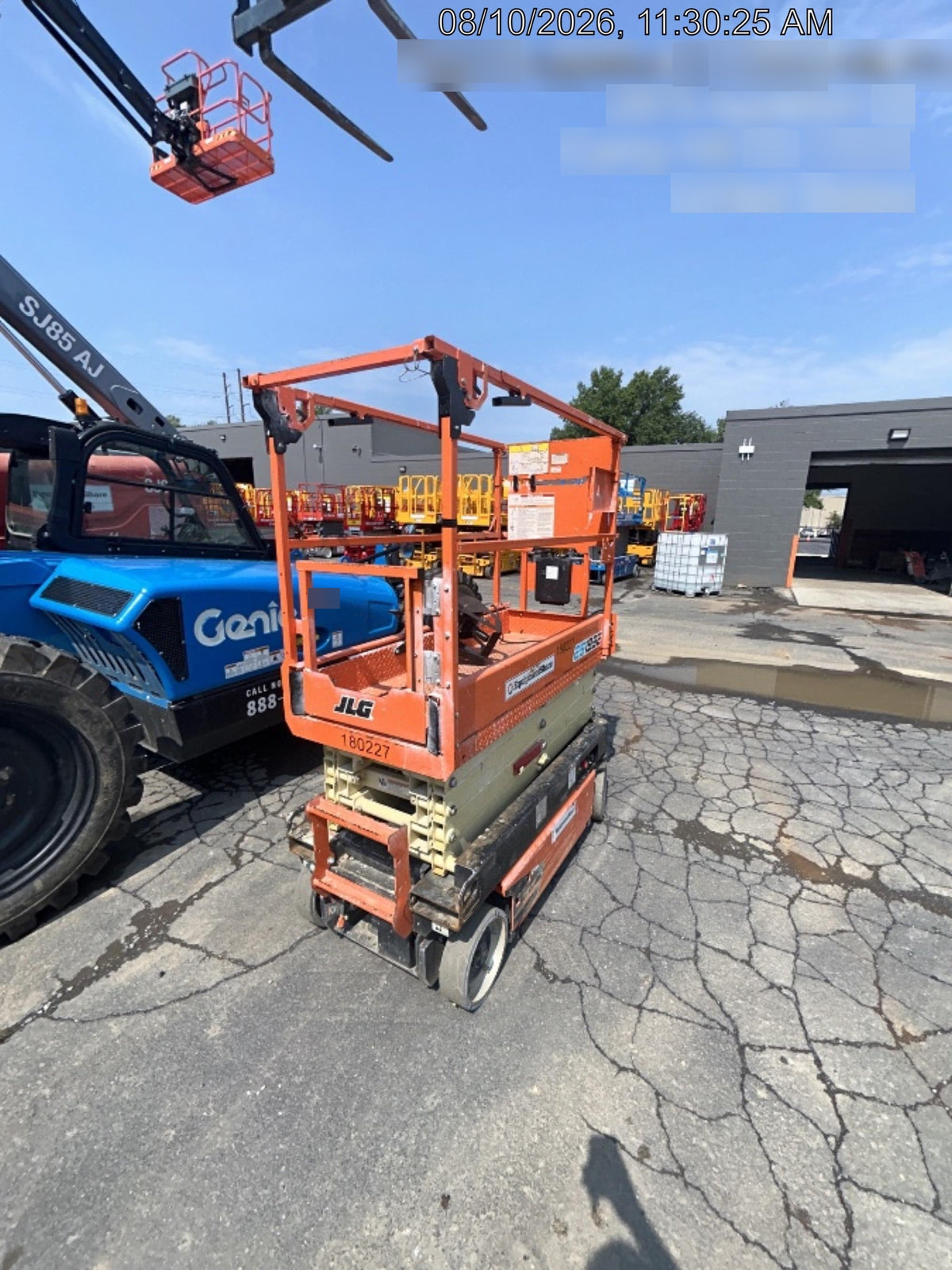 2021 JLG ES1932