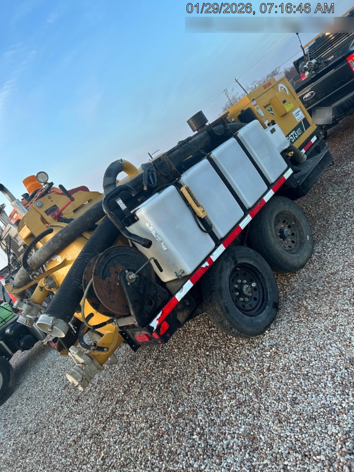 2023 Vac-Tron LP573XDT T4 Koehler Diesel Engine, 500 Gallon Debris Tank, x2 100 Gallon Water Tanks