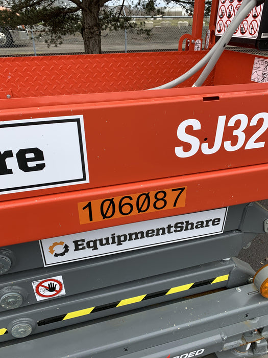 2020 Skyjack SJIII-3219 Solid NM Tires, Half height spring hinged entry gate, Dual Beacons, 800W Inverter