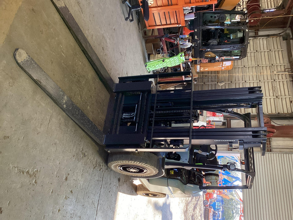 2022 UNICARRIER PF80N