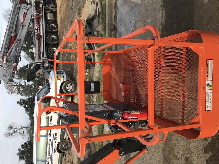 2019 JLG 660SJ