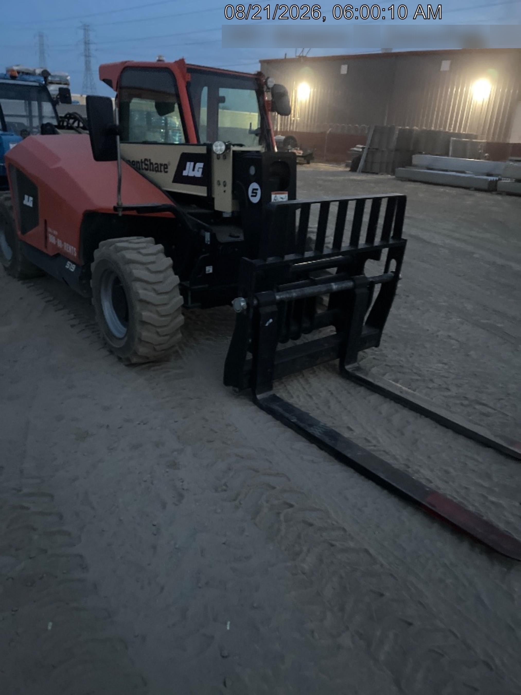 2025 JLG 519