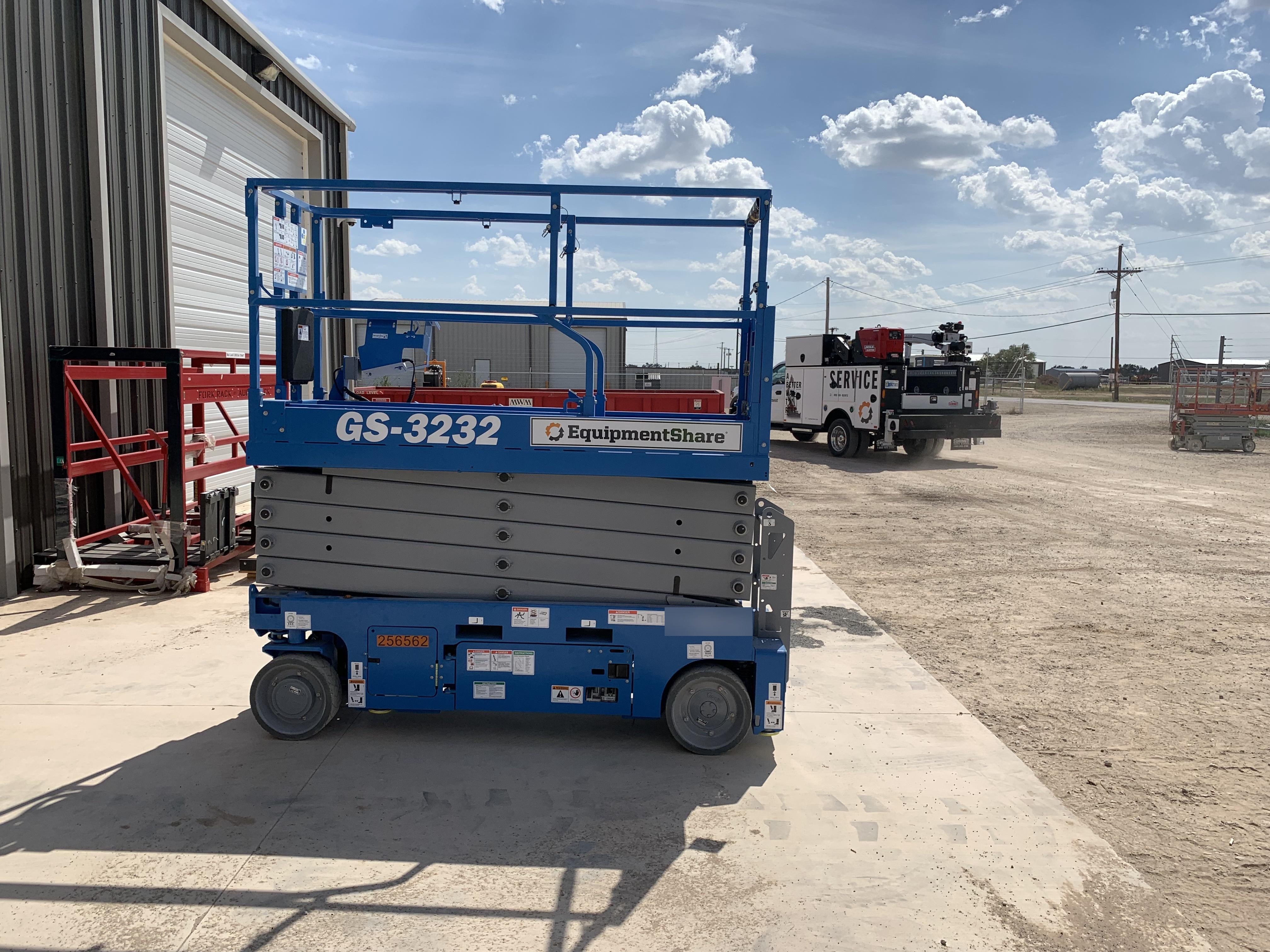 2022 GENIE GS-3232