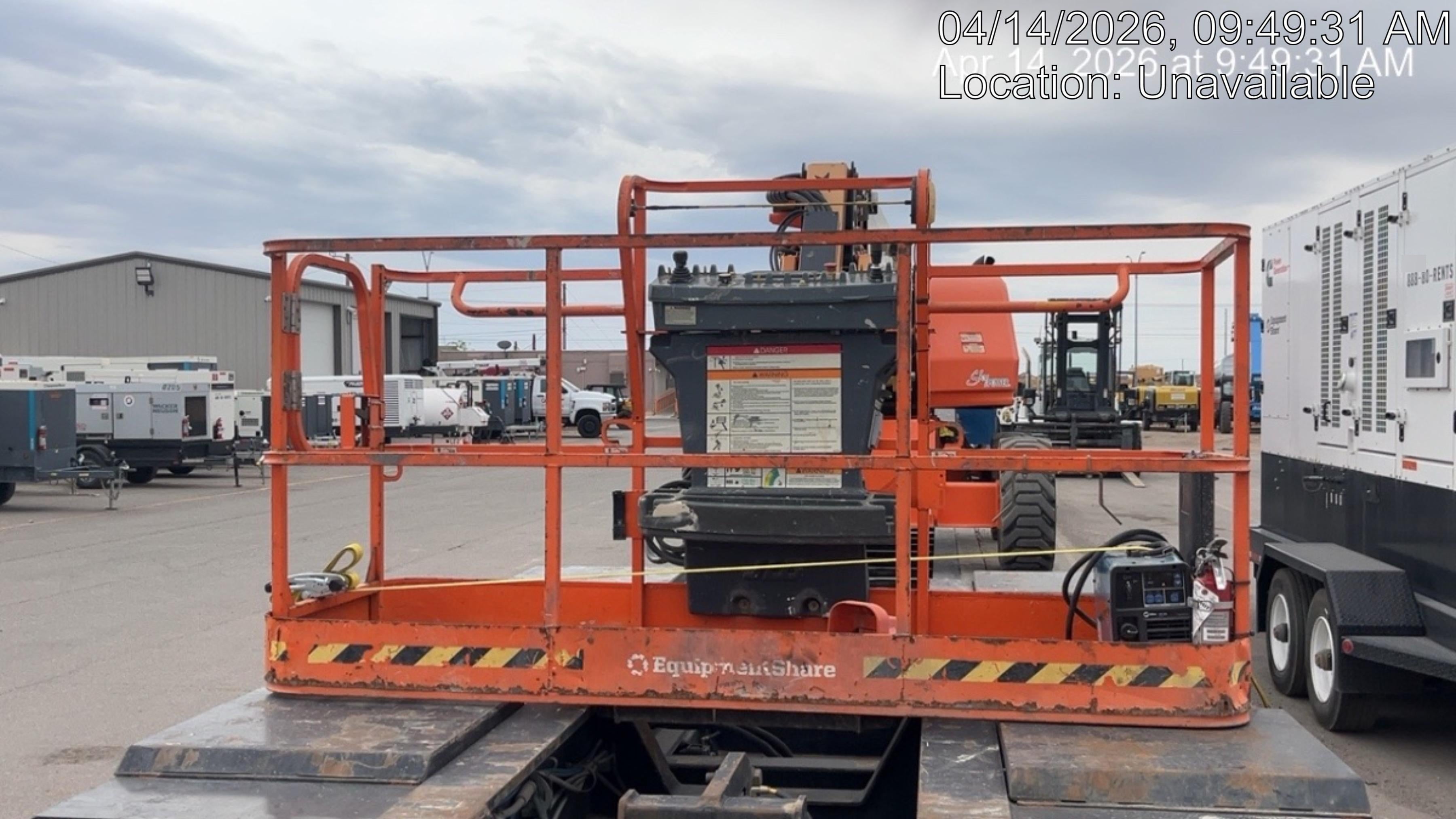 2023 JLG 660SJ