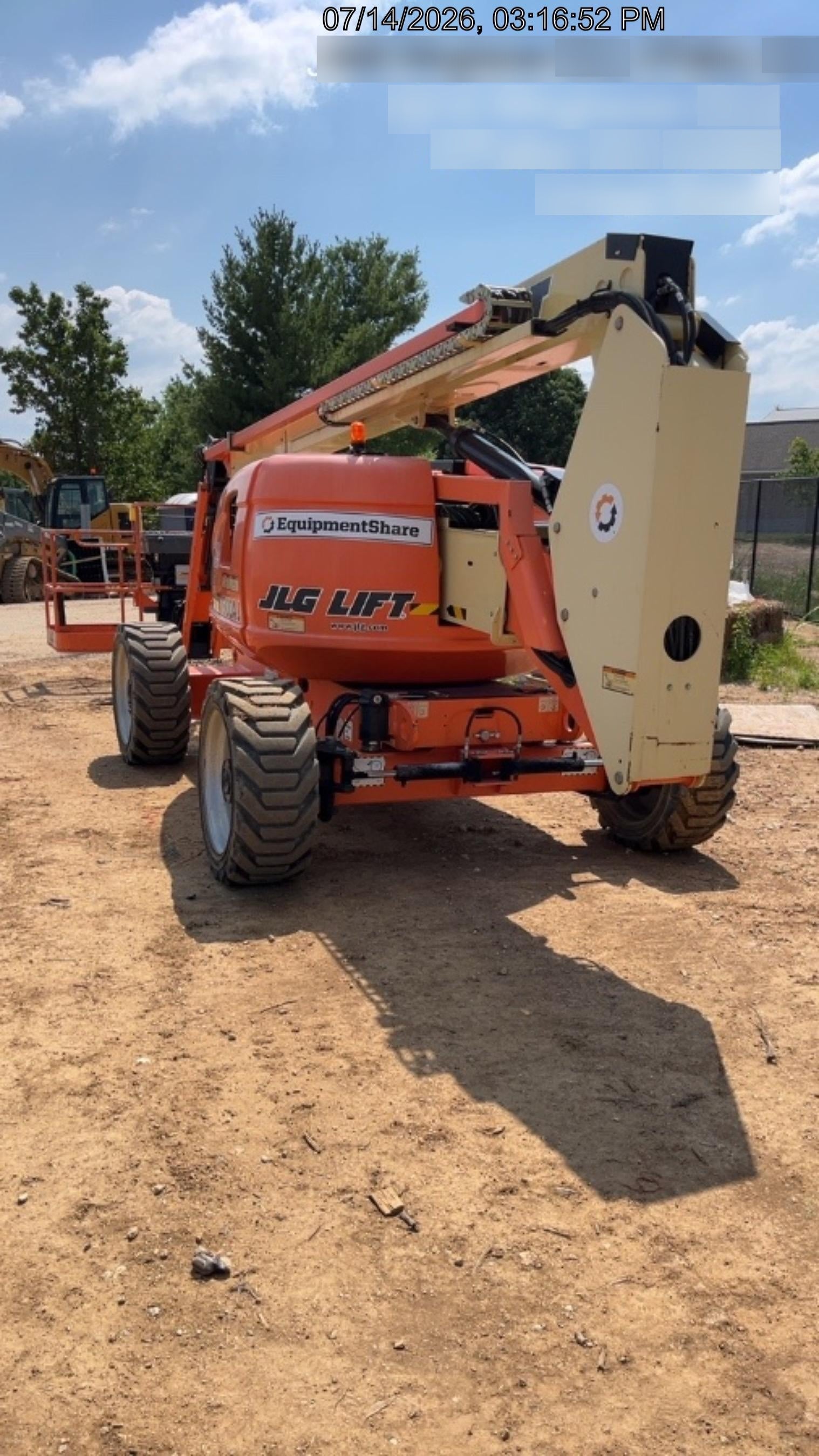 2021 JLG 600AJ
