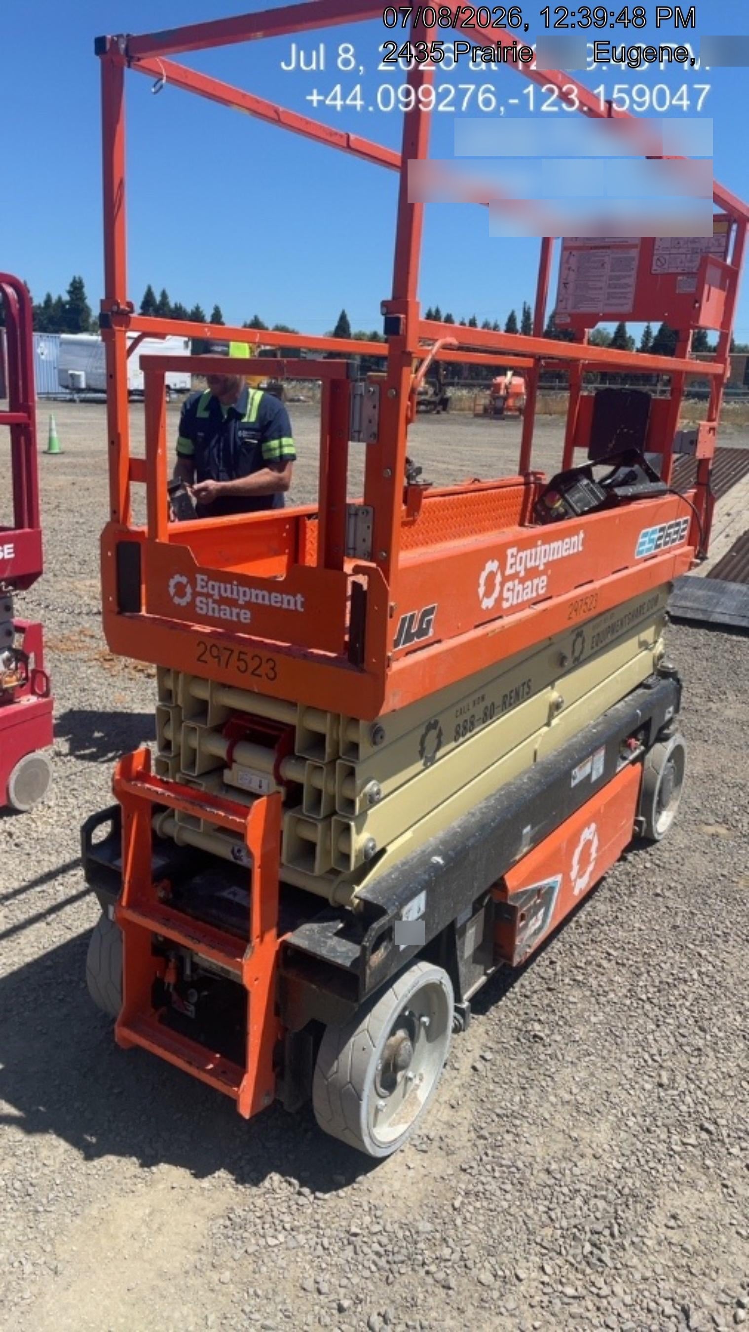 2023 JLG ES2632