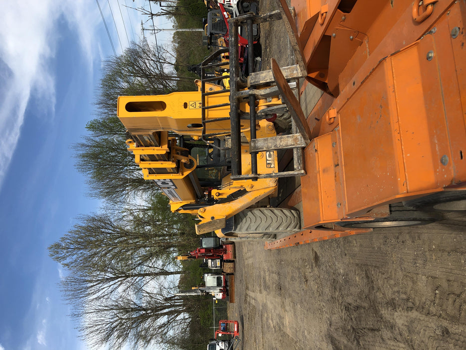 2019 JCB 512-56 Canopy, 109 HP, Solid Tires, STD Worklight, Beacon, Aux Hydraulics, Lifting Eye, Back up Alarm 66" Carriage/60" Forks