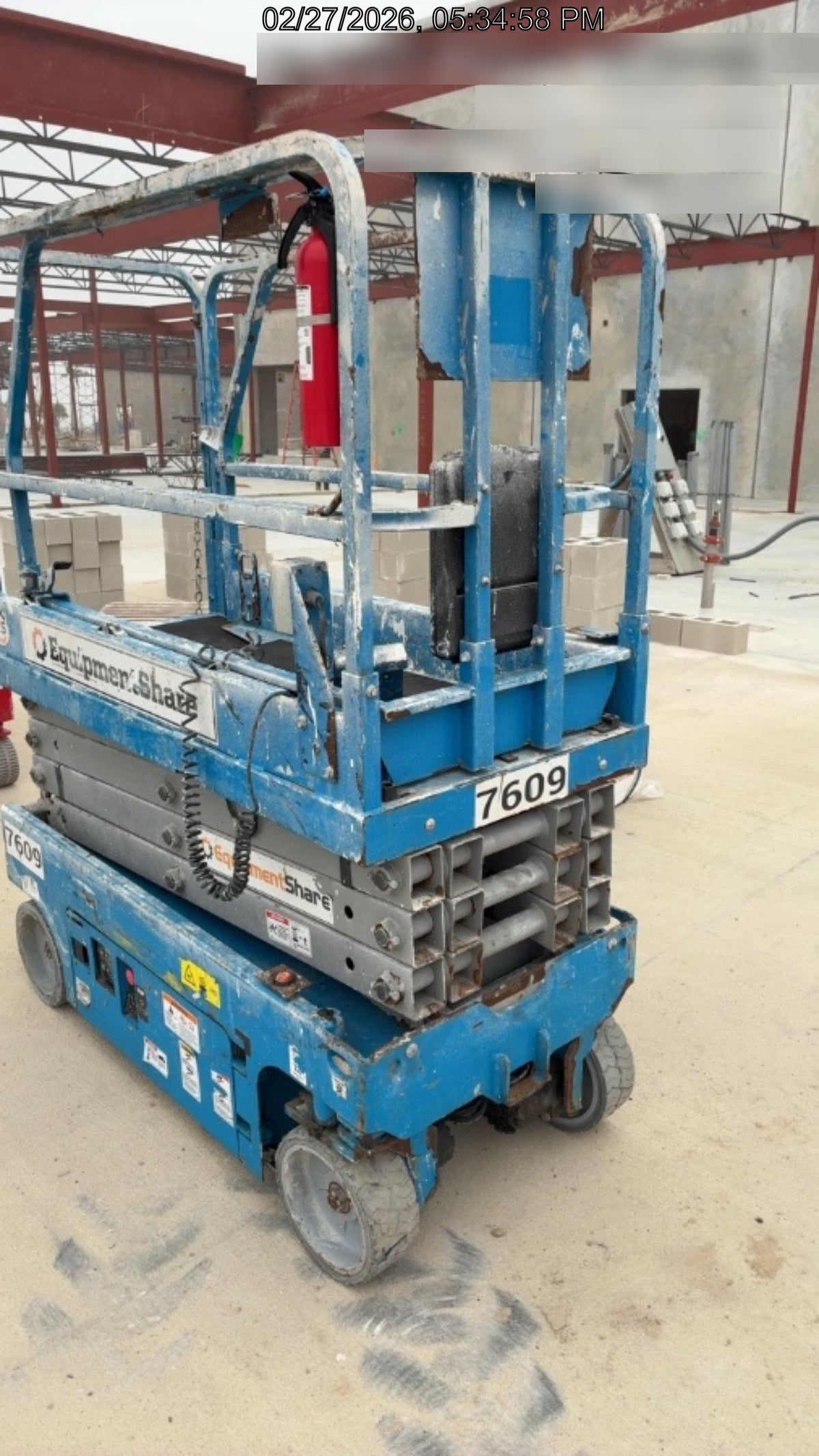 2017 Genie GS-1930 Genie GS-1930 Lift w/Fixed Rail and Chain Entry