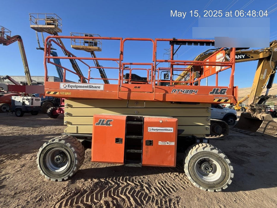 2022 JLG 4394RT