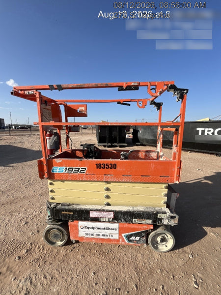 2021 JLG ES1932
